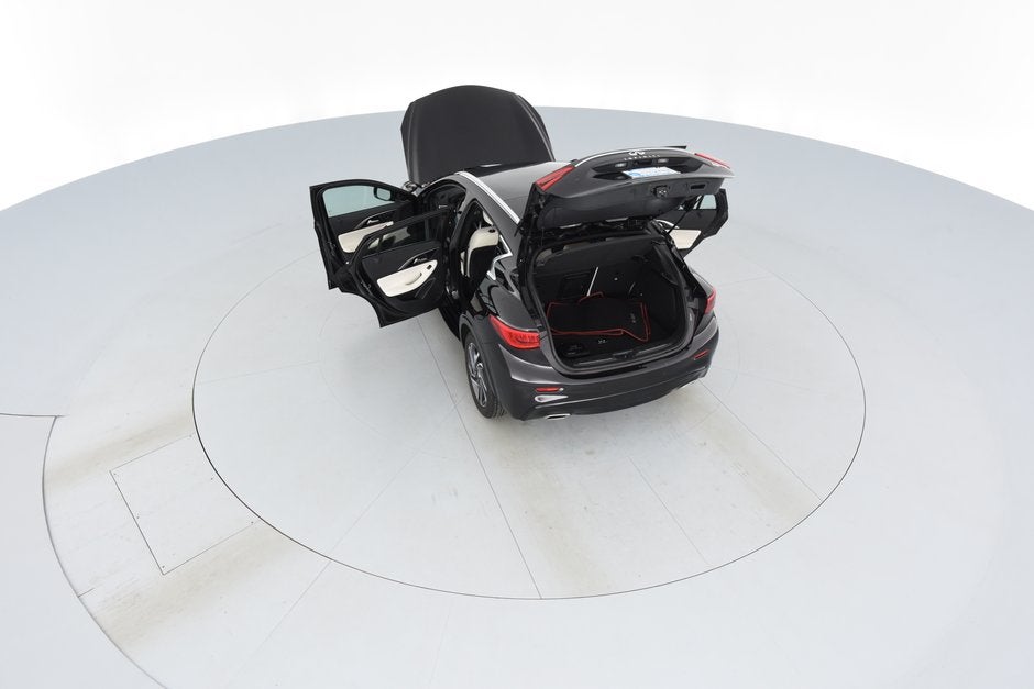 Used 2018 INFINITI QX30 Carvana