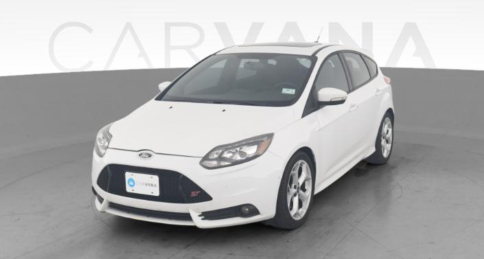 ford focus 2022 hatchback white