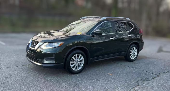 Used 2019 Green Nissan Rogue SUVs for sale in Cleveland, TN | Carvana