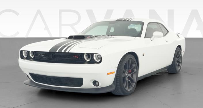 Used Dodge Challenger with manual transmission in white for Sale