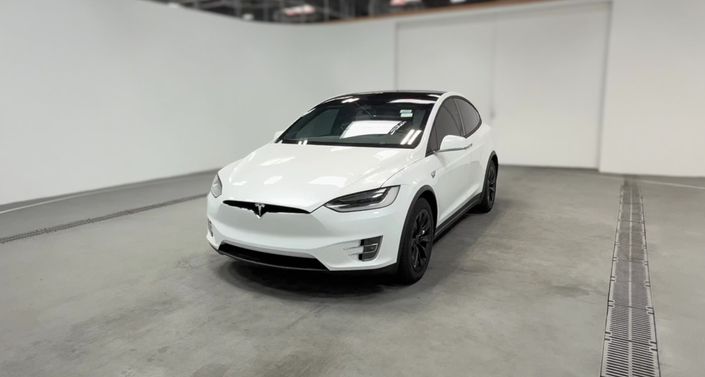 2018 Tesla Model X 75D in White — photo 1