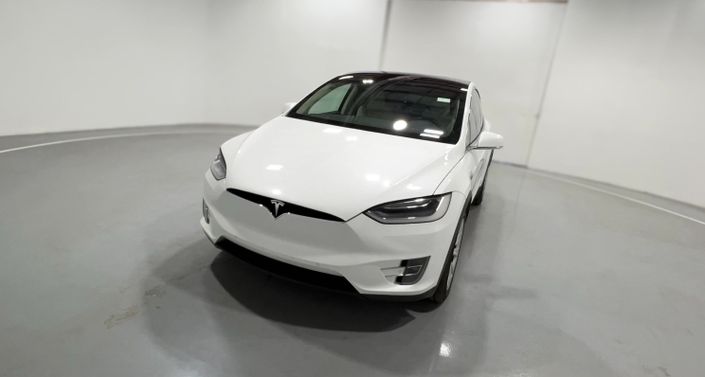 2019 Tesla Model X Long Range in Pearl White Multi-coat — photo 1