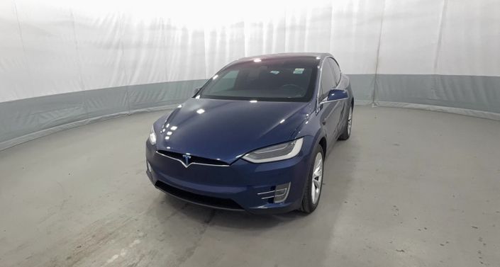 2018 Tesla Model X 75D in Deep Blue Metallic — photo 1